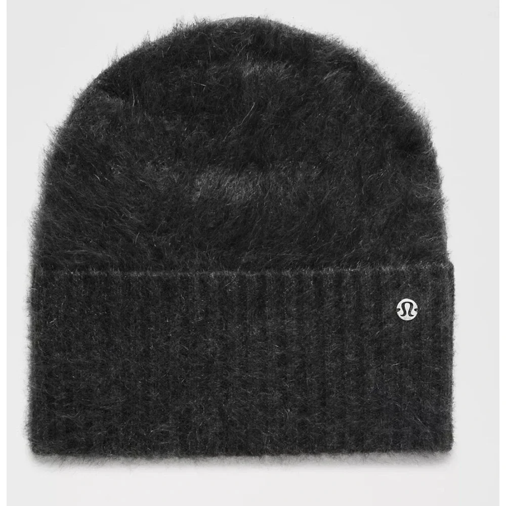Lululemon Fuzzy Cashmere Beanie Black LU9CY6S One‎ Size NWT